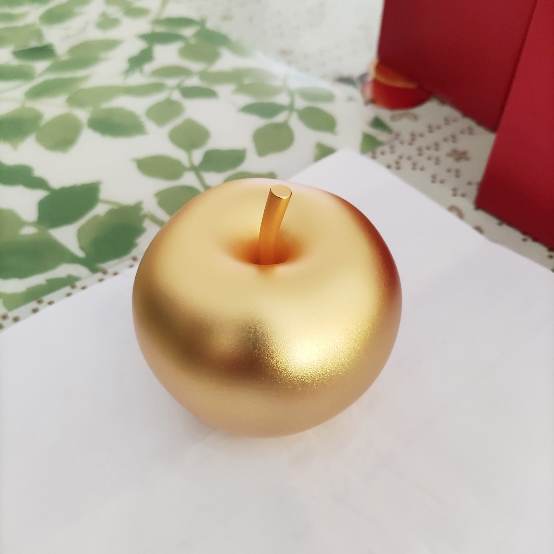 Gold Heavy Christians Apple Gift
